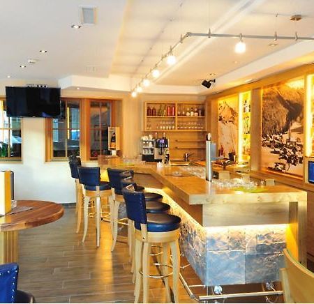 Hotel Garni Castel B&B Ischgl Bagian luar foto