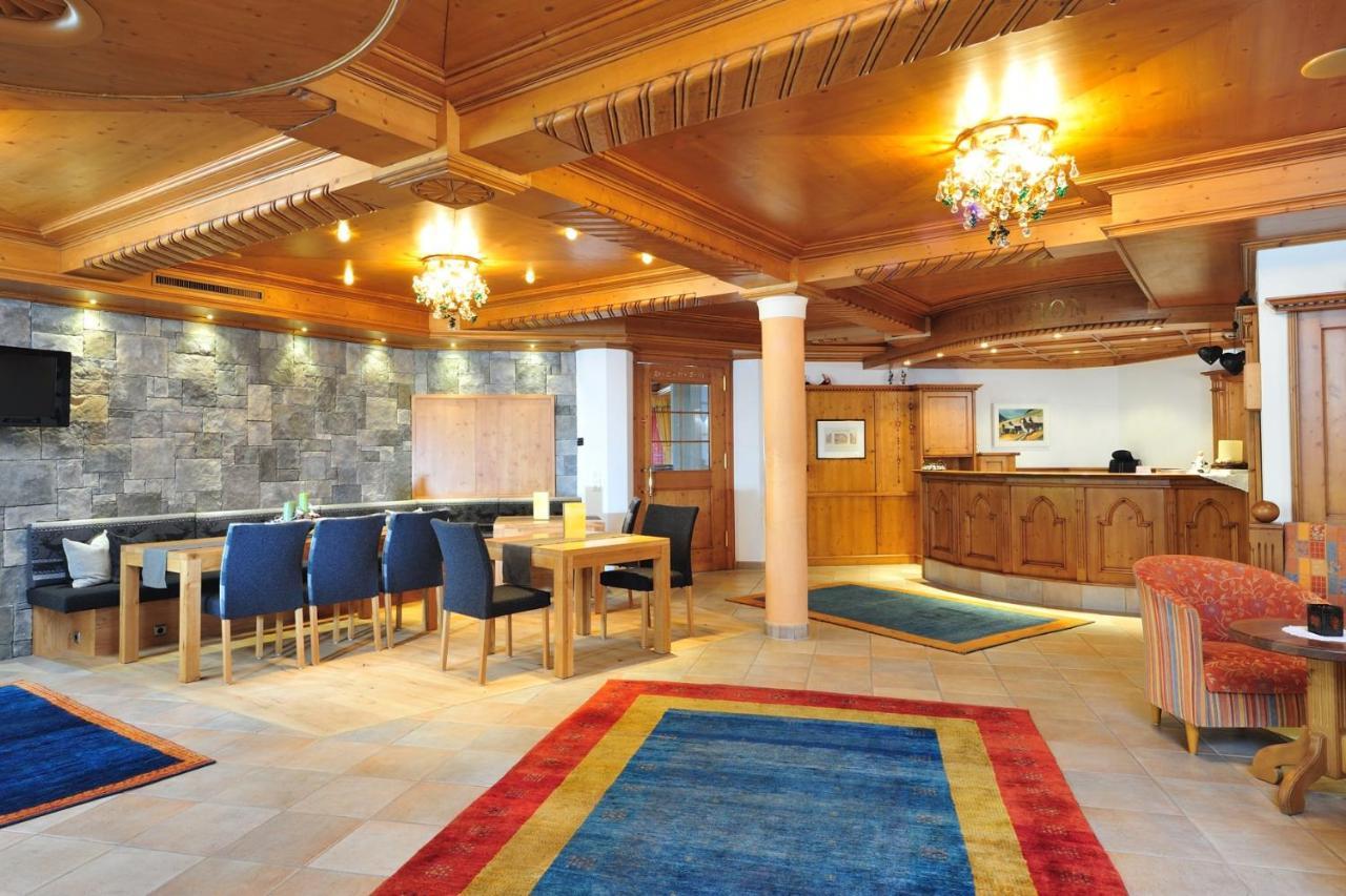 Hotel Garni Castel B&B Ischgl Bagian luar foto