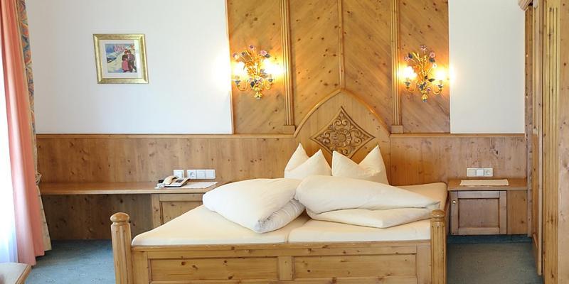 Hotel Garni Castel B&B Ischgl Bagian luar foto