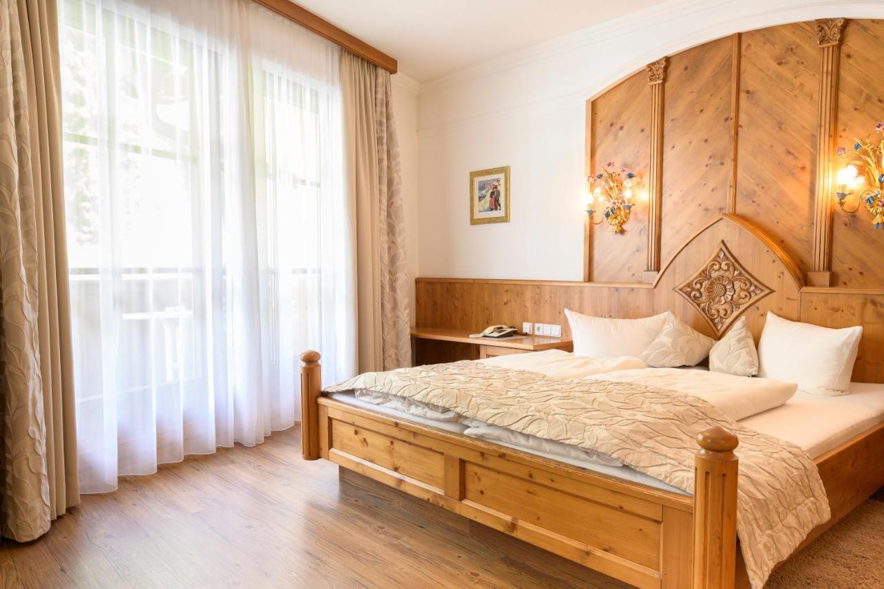 Hotel Garni Castel B&B Ischgl Bagian luar foto
