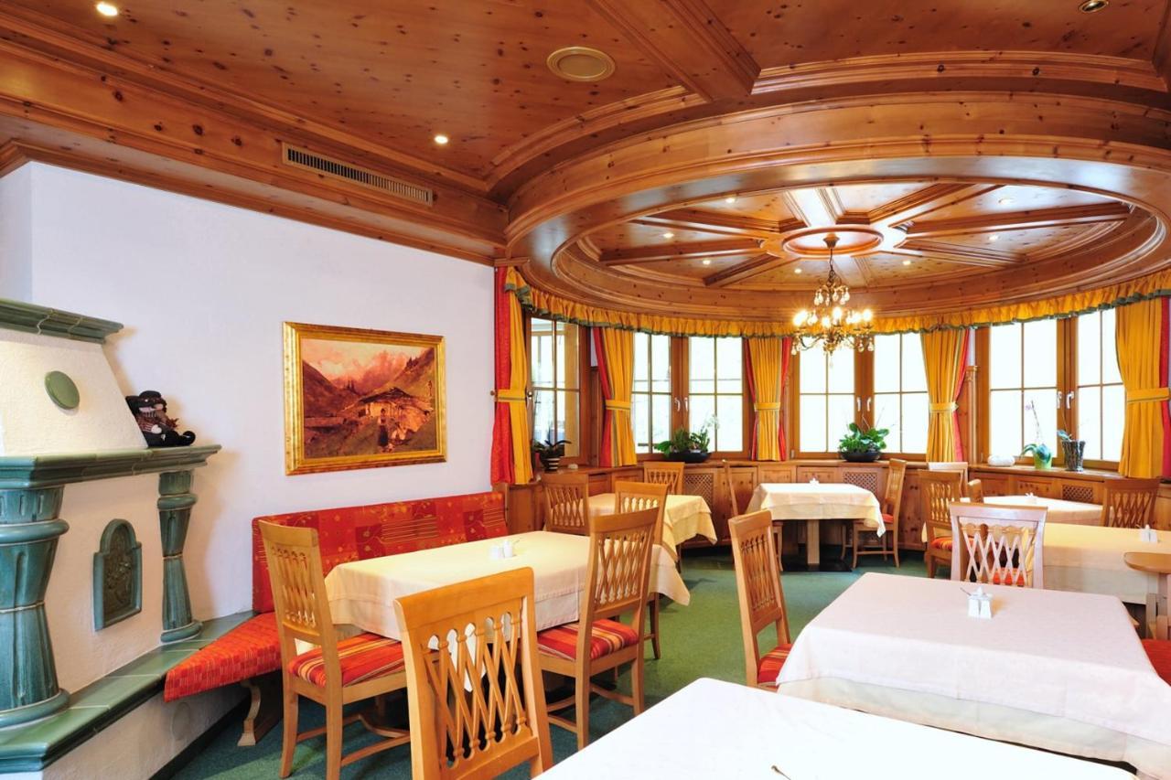Hotel Garni Castel B&B Ischgl Bagian luar foto